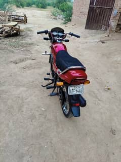 Honda prider new Jase bike hai Whatsapp r cal no. 03004435164