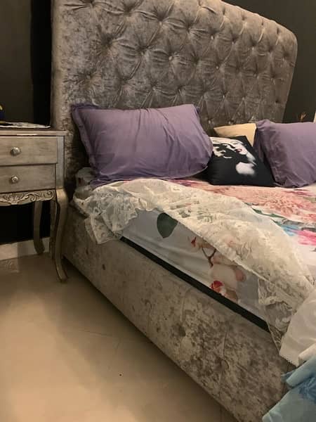 King Size Bed with Side Tables (Read Ad) 3