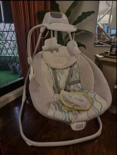 baby swing in new condition 2 time used only