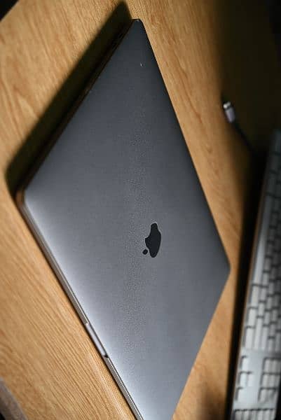 MacBook pro 2019 1