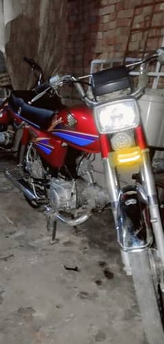 *Honda CD 70 Bike for Sale* *Condition 8/10* Complete Documents