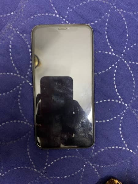 Iphone 11 pro 64gb with box non pta 1