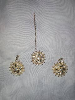 earrings and mang tikka set gold color set