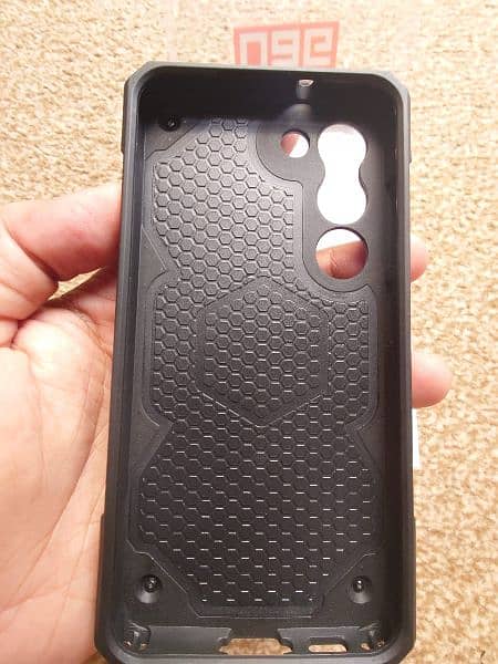 UAG Monarch Pro Kevlar Case for Samsung S23. 5