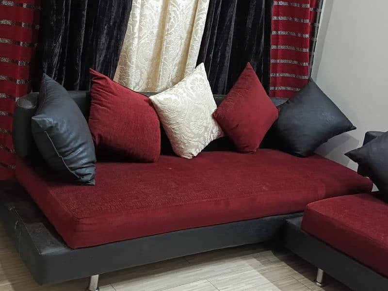 3 piece  Sofa set with Curtains 6