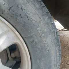 R15 tyre pair