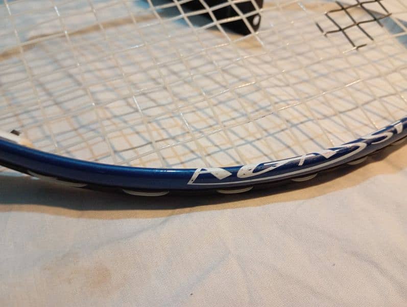 Lawn tennis rackets 9