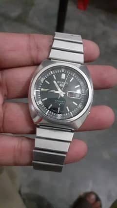 Seiko 5 SPORTS