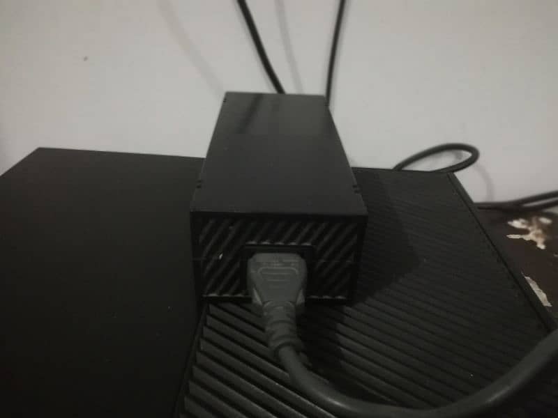 Xbox one fat model 2