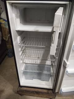 i want to sell my Dawlance small size refrigerator 0