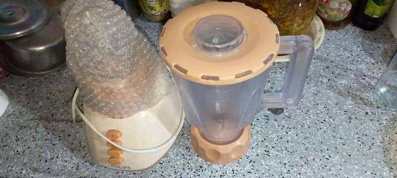 Philips 2 in 1 Blender and dry Mill assembled in Pakistan 0