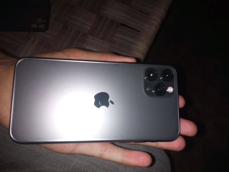 iphone 11 pro black colour/ iphone 11 pro 256Gb 7