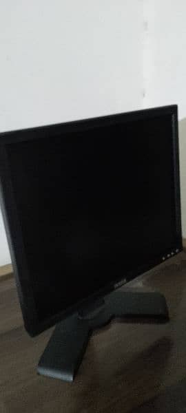 Computer LCD for sale. 6