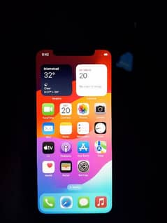 Iphone xs non pta
Golden colour 
256gb
 Health 83% 
For sale