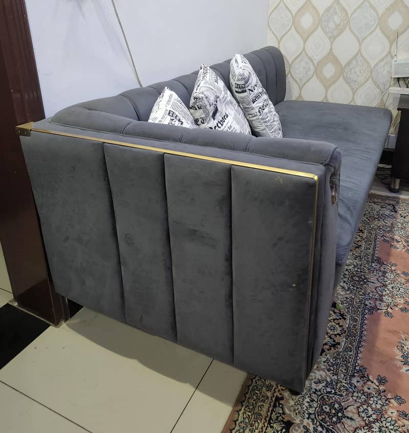 7 seater L shape sofa in good condition 0