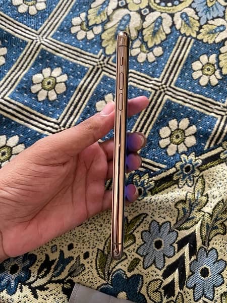 iPhone 11 pro max 256 GB PTA Approved dual Sim with Box only 5