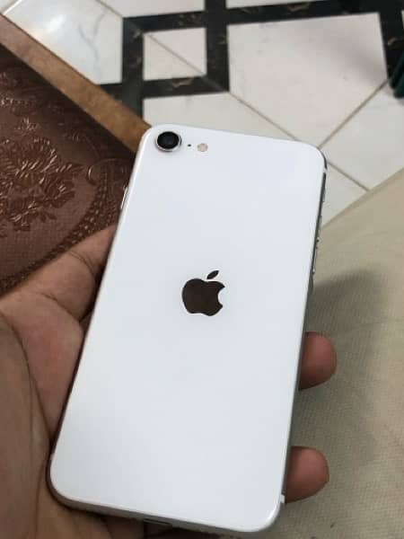 IPHONE SE 2020 PTA APPROVED 128GB 1