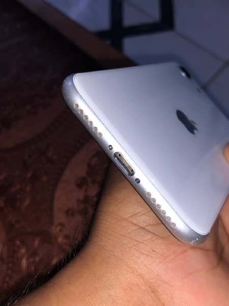 IPHONE SE 2020 PTA APPROVED 128GB 8