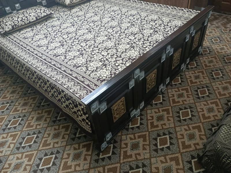 Double Bed King Size with 6 inch mattress 3