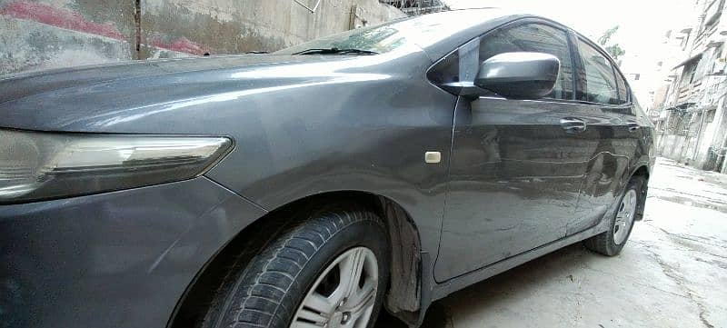 Honda City IVTEC 2011 in Genuine Condition 4