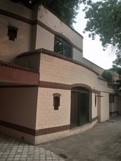 One kanal House available for rent main Boulevard Gulberg Lahore ( can be used silent Office )