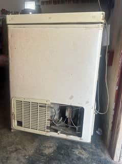 Dawlance 2 Door Freezer