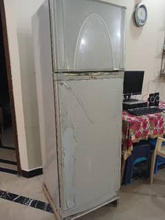 Dawlance Refrigerator For Urgent Sale