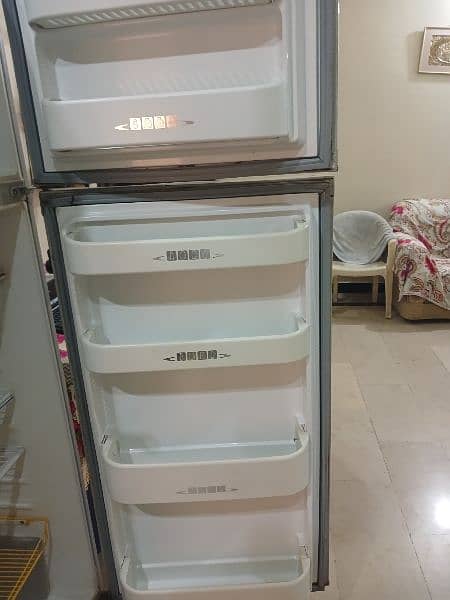 Dawlance Refrigerator For Urgent Sale 5