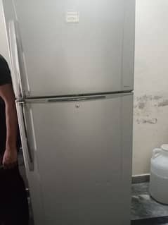 Thosiba fridge for sell