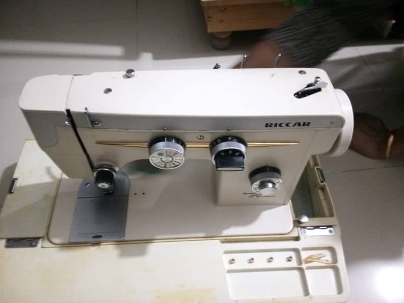 reqat sewing machine 8