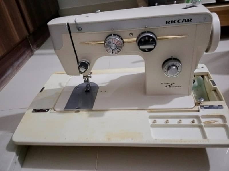 reqat sewing machine 10