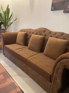 5 seater sofa set slightly used with good quality