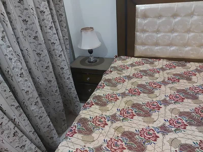 Double bed with two side tables 5