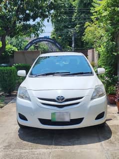 Toyota Belta 2006 for sale all genuine car demand 27 lacs can be less