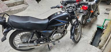 Suzuki GS 150 2022