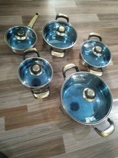 URGENTLY NEW DISH SET AVAILABLE FOR SALE£