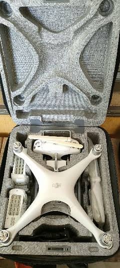 1 battry he sath Dji phantom 4 drone