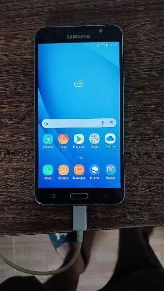 Samsung J7 (2016) 0