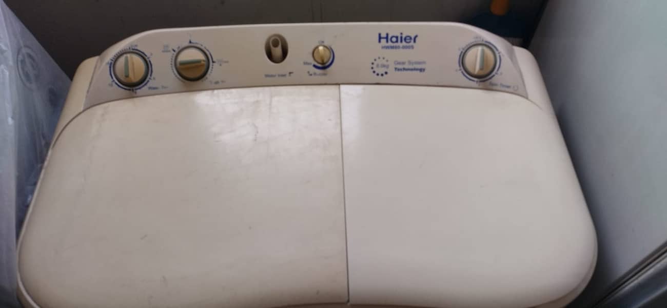 Haier Washing Machine with Dryer 0