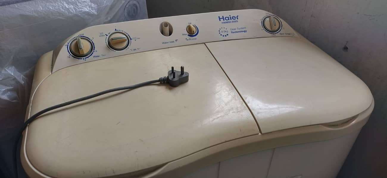 Haier Washing Machine with Dryer 12