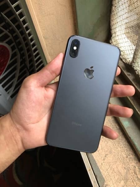 iPhone Xs Max 0