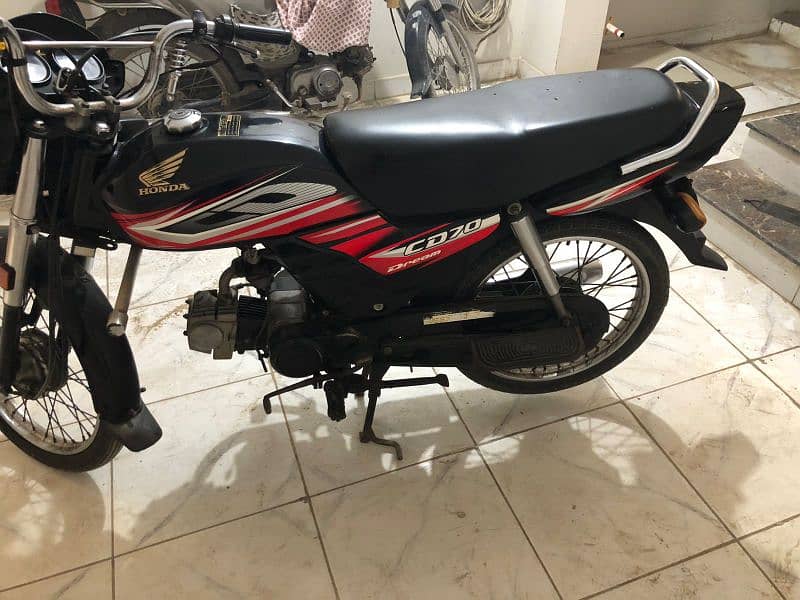 Honda cd 70 dream 5