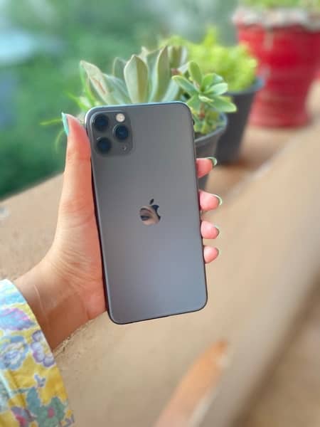 iphone 11 pro max Pta Approved 0