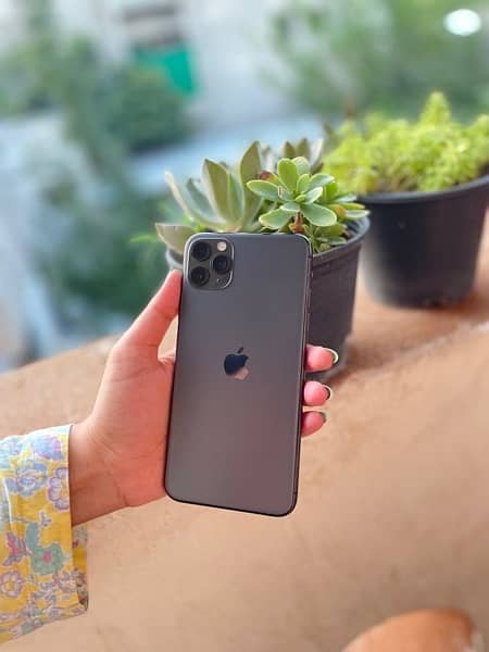 iphone 11 pro max Pta Approved 2