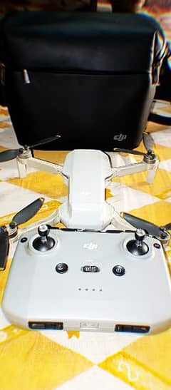 DjI