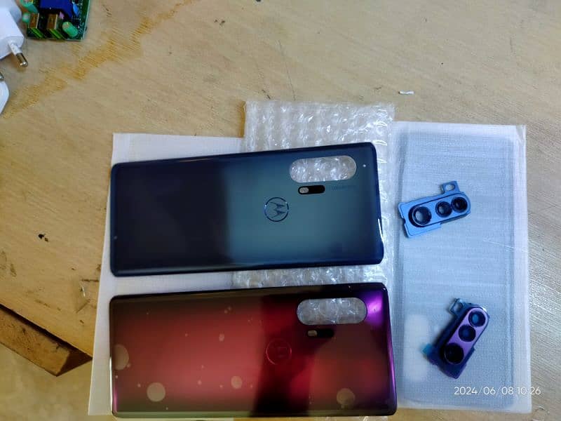 Motorola Edge Plus, panel, Battery, Back Glass 8