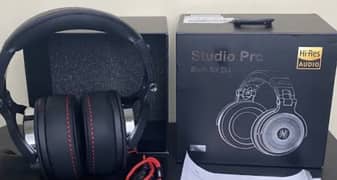 Studio pro headphones