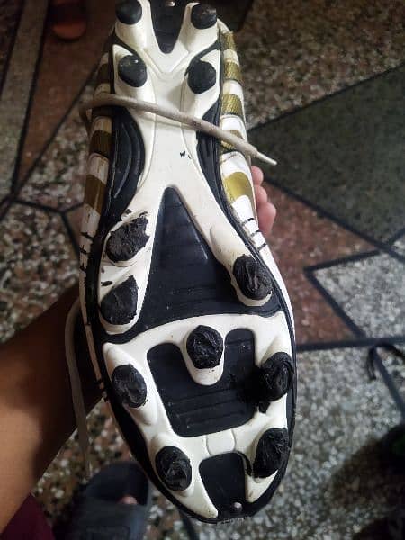 football shoes size 10 2