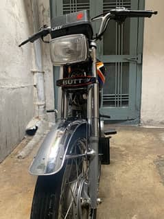 Honda 125 NEW CONDITION 18 model