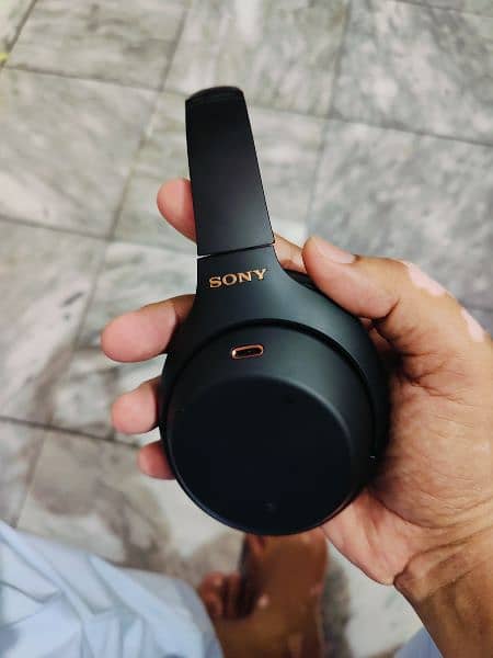 Sony WH-1000 XM4 headphone 1